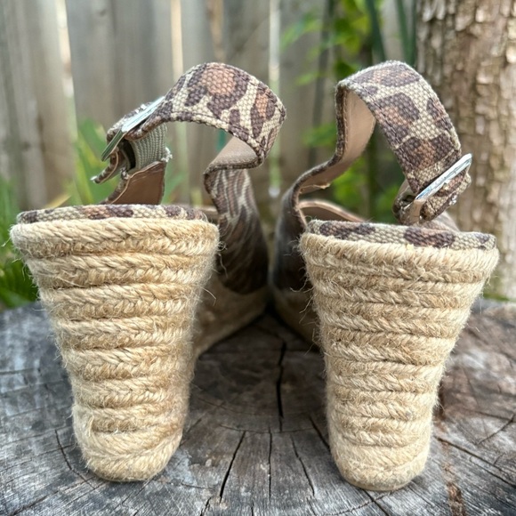 Chico's Leopard Print Espadrille Wedge Sandals Size 10 - Picture 4 of 8